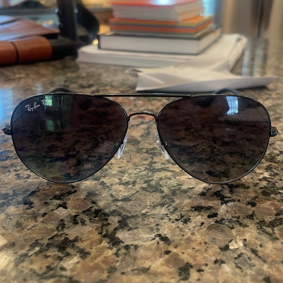 Ray Ban - AVIATOR Sunglasses - Total Black - Picture 5 of 10